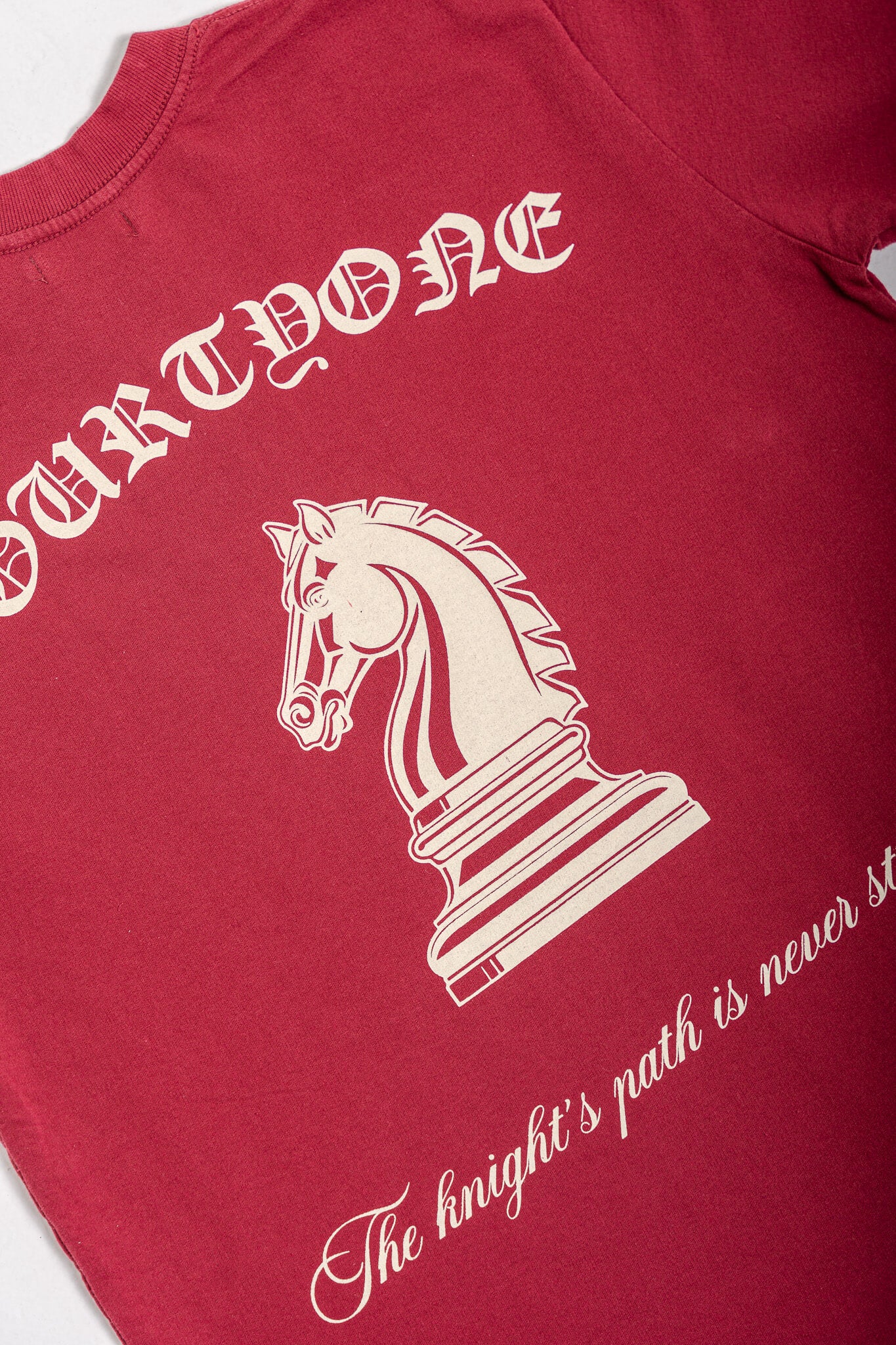 Knight Bordô Tee