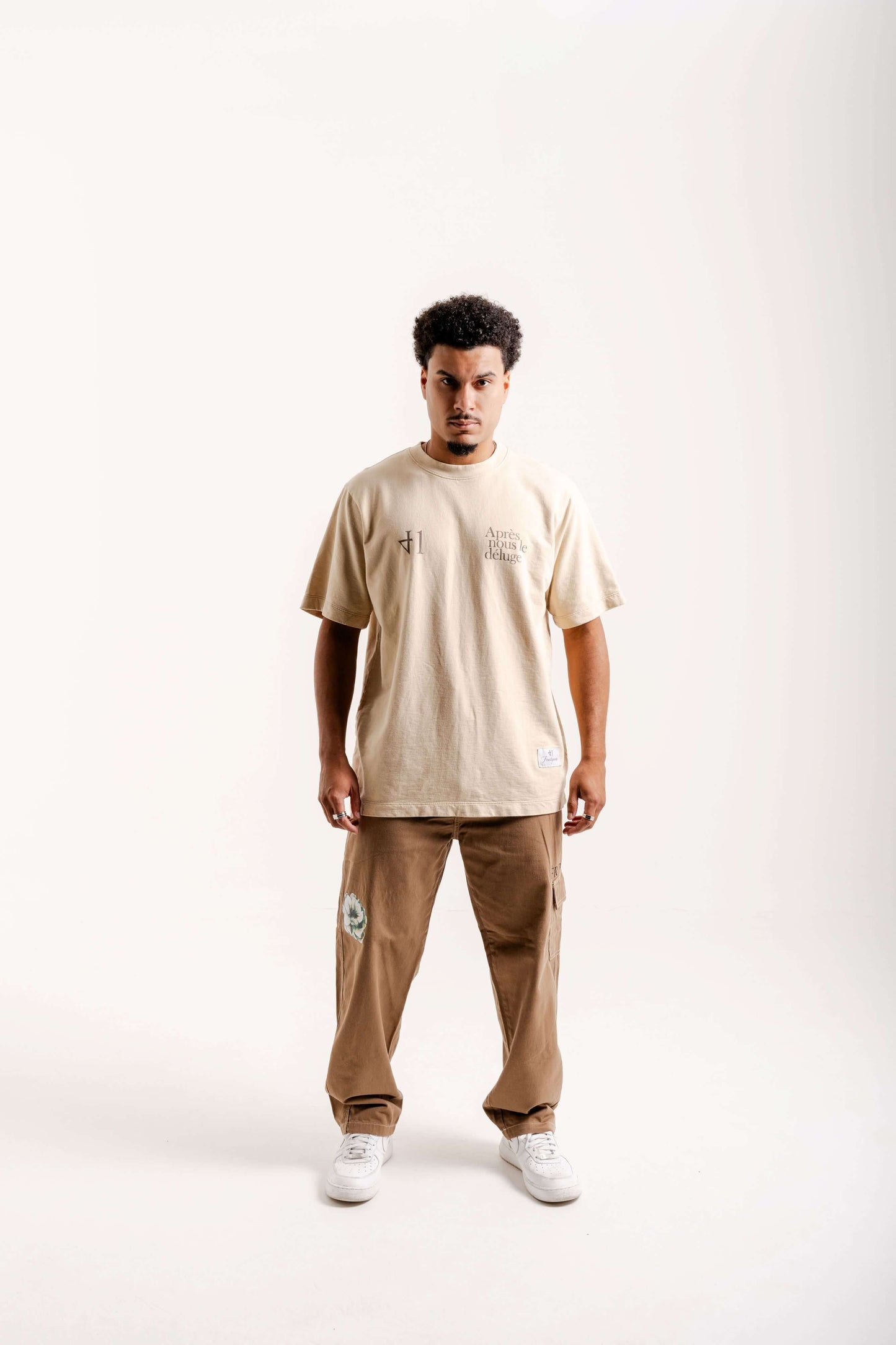 Le Deluge Beige Tee