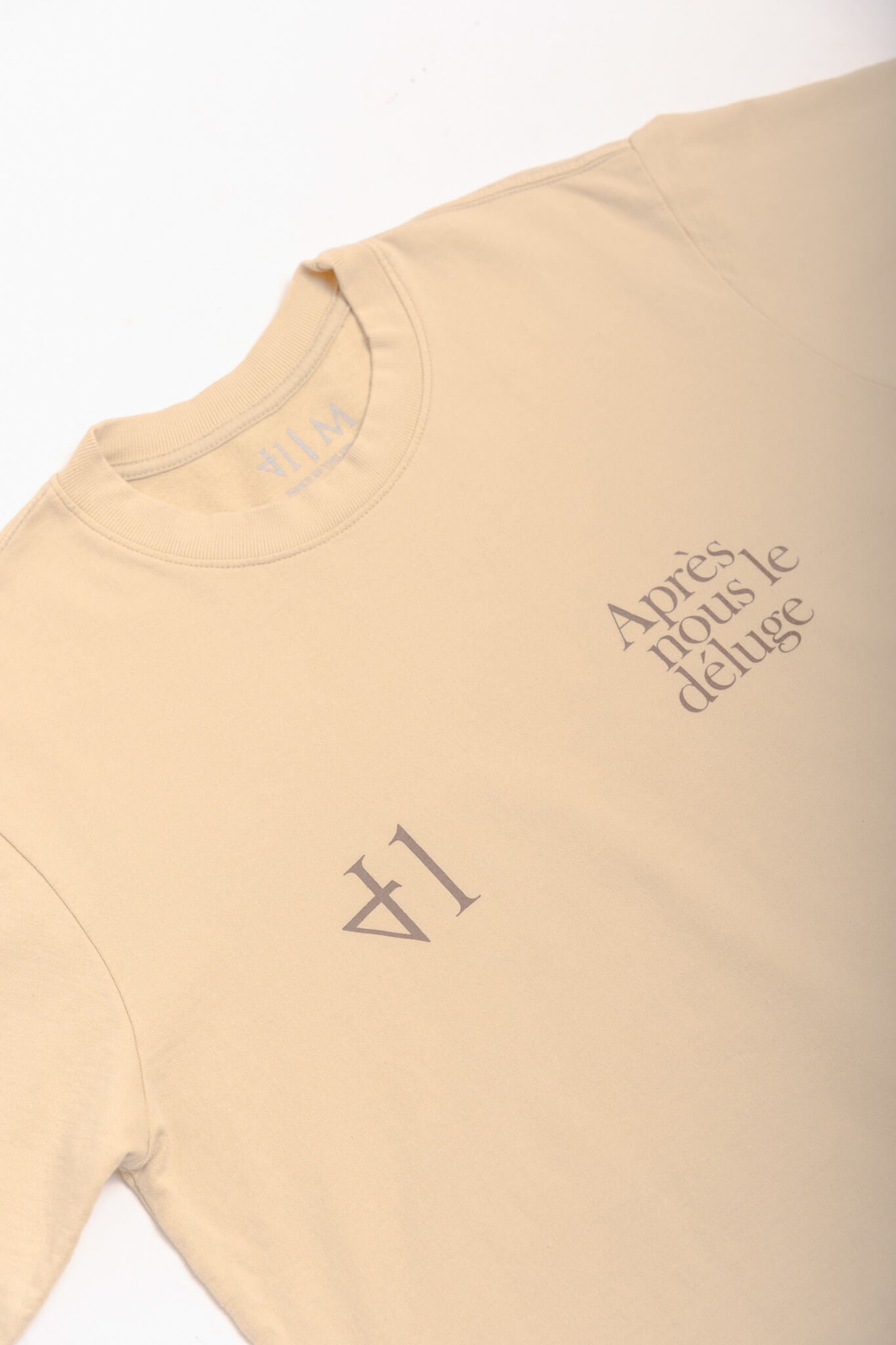 Le Deluge Beige Tee