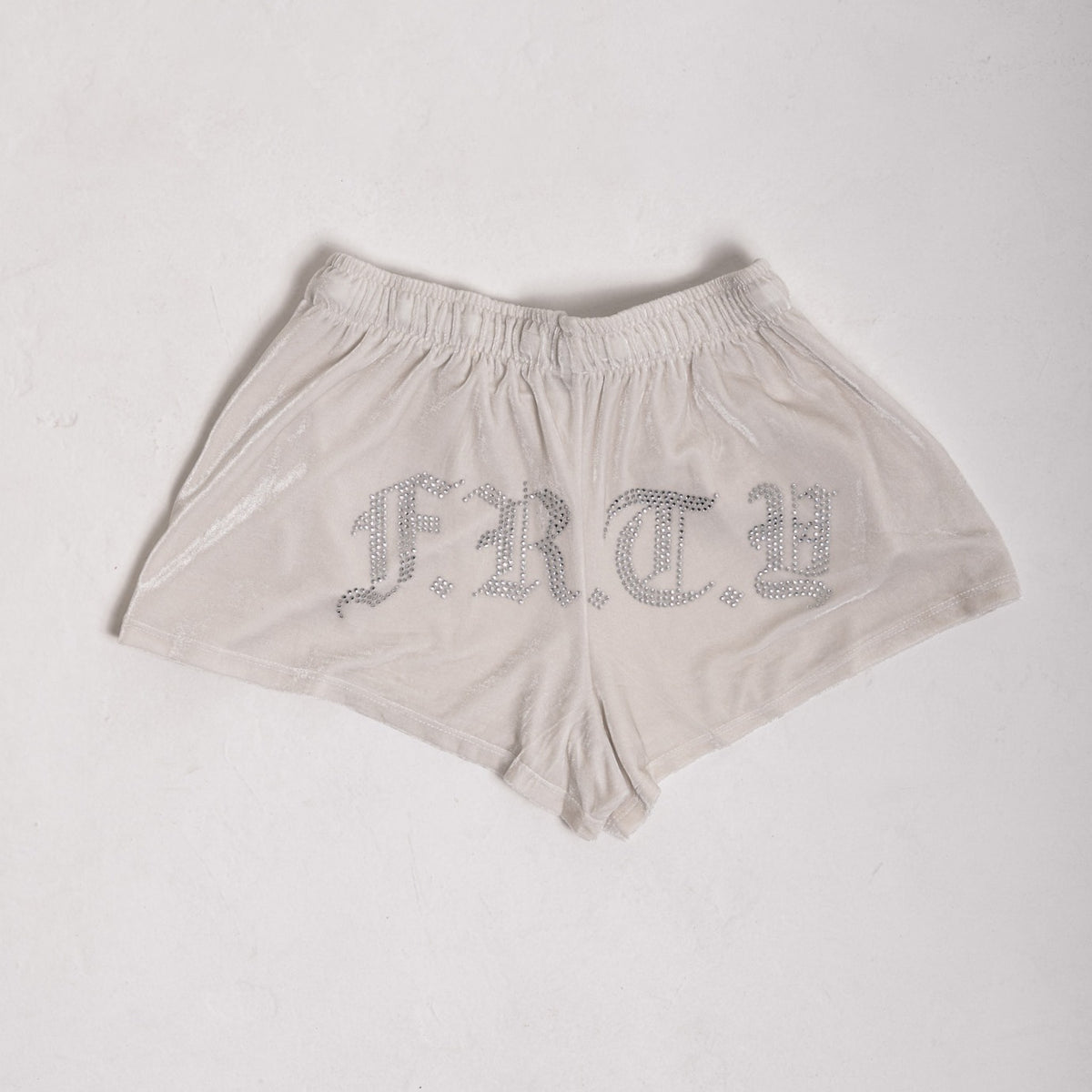 The Ultimate Baddie Velvet Shorts - Pérola